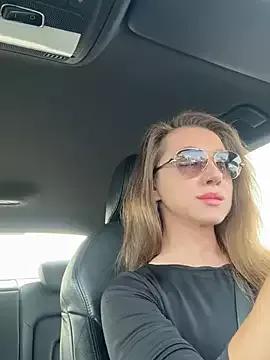 MarinaDiva11_74 from StripChat is Freechat