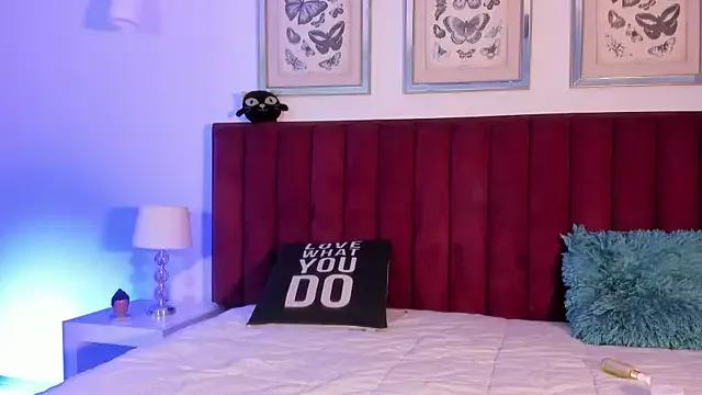 Check out our webcam shows gallery and message on a personal level with our sweet squirt cams hosts, showing off their natural physiques and sex toys.