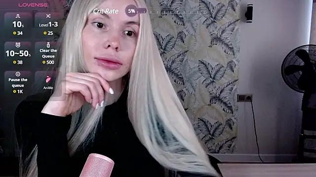 Marmalade_Fox from StripChat