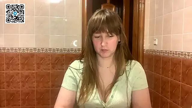 MaroonMoon_ from StripChat is Freechat