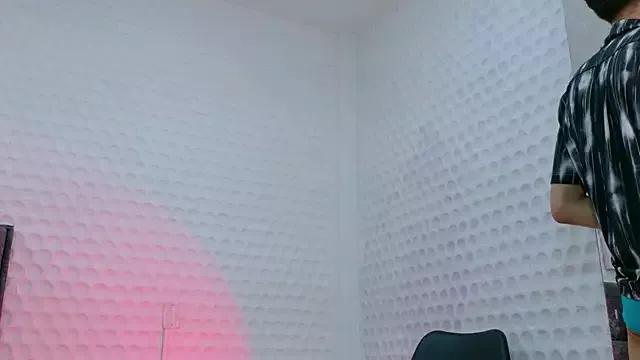 Martin_Williams from StripChat is Freechat