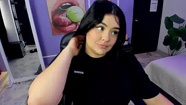 Check out our webcam shows gallery and message on a personal level with our sweet squirt cams hosts, showing off their natural physiques and sex toys.