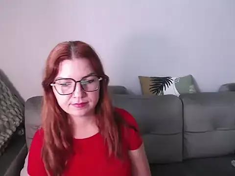 MartinePrettyFeet from StripChat is Freechat