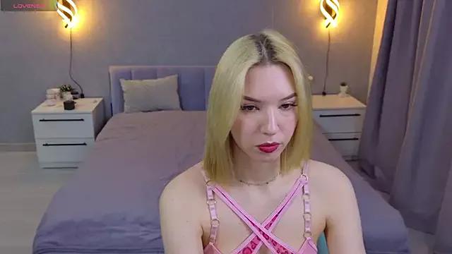 Check out our webcam shows gallery and message on a personal level with our sweet squirt cams hosts, showing off their natural physiques and sex toys.