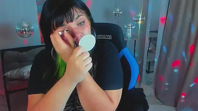 MaryHarrys from StripChat is Freechat