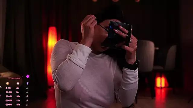 Check out our webcam shows gallery and message on a personal level with our sweet squirt cams hosts, showing off their natural physiques and sex toys.