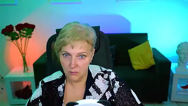 MaryMogan from StripChat is Freechat