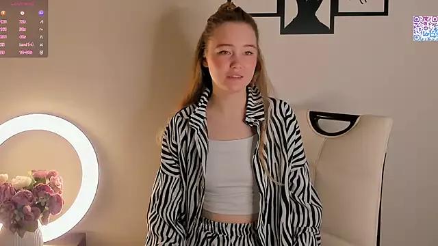 MaryRoyce from StripChat is Freechat