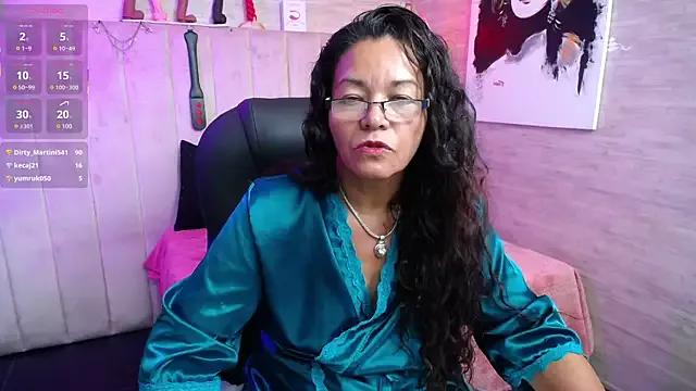 MaturePure from StripChat is Freechat