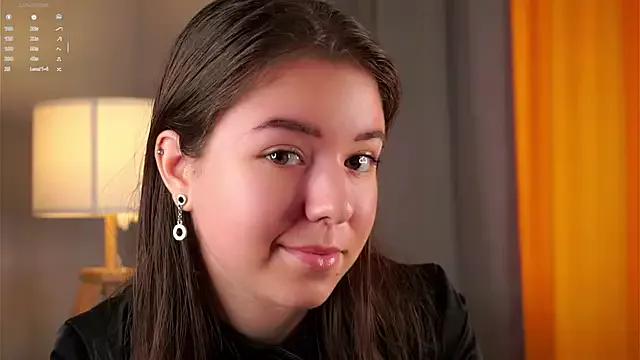 MaureenDrews from StripChat is Freechat