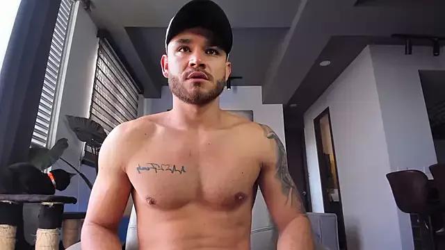 Maximo_Marcelo from StripChat is Freechat