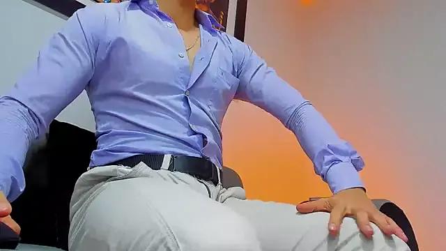 Maximus_Sr_ from StripChat is Freechat