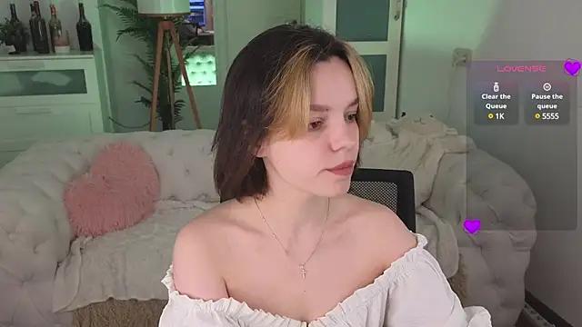 Check out our webcam shows gallery and message on a personal level with our sweet squirt cams hosts, showing off their natural physiques and sex toys.