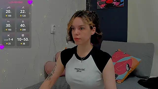 Check out our webcam shows gallery and message on a personal level with our sweet squirt cams hosts, showing off their natural physiques and sex toys.