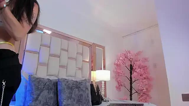Check out our webcam shows gallery and message on a personal level with our sweet squirt cams hosts, showing off their natural physiques and sex toys.