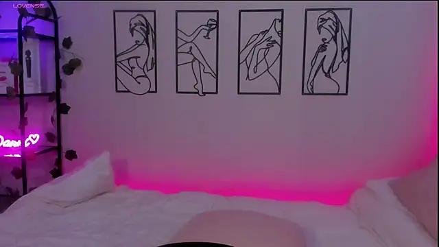 Check out our webcam shows gallery and message on a personal level with our sweet squirt cams hosts, showing off their natural physiques and sex toys.