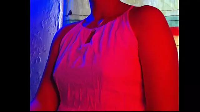 meganmiauu from StripChat is Freechat