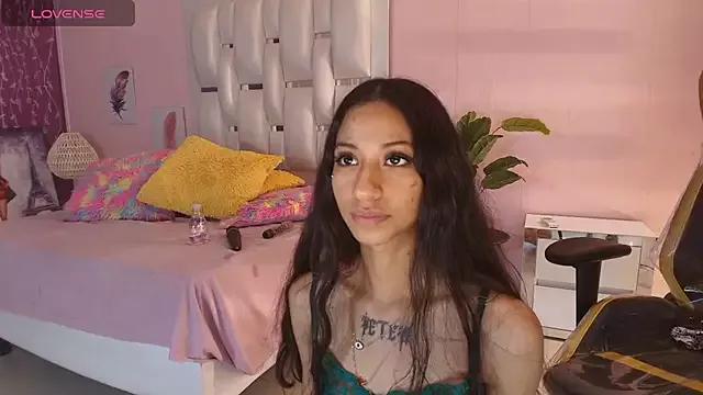 MegannBabby from StripChat is Freechat