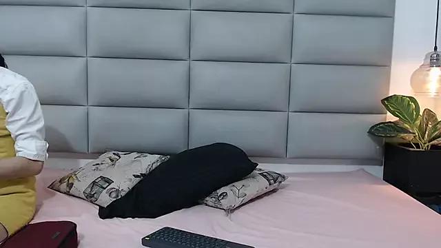 meghandvl from StripChat is Freechat