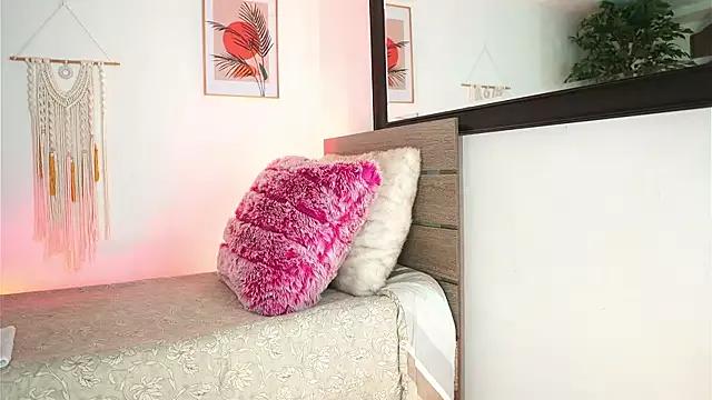 Check out our webcam shows gallery and message on a personal level with our sweet squirt cams hosts, showing off their natural physiques and sex toys.