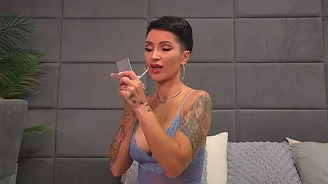 Mellisandre from StripChat is Freechat