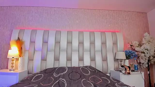Melody_Ross_ from StripChat is Freechat