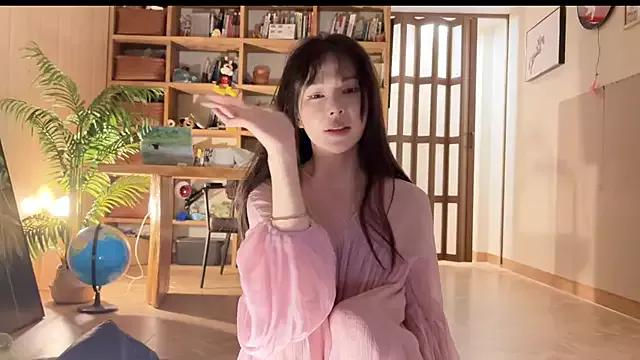 meowLili from StripChat is Freechat