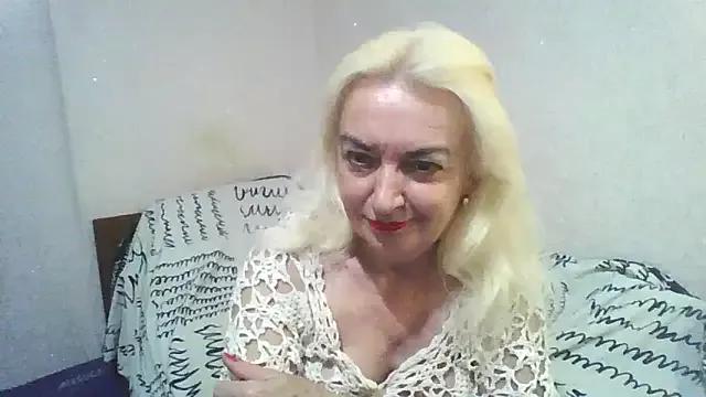 Meri798 from StripChat is Freechat