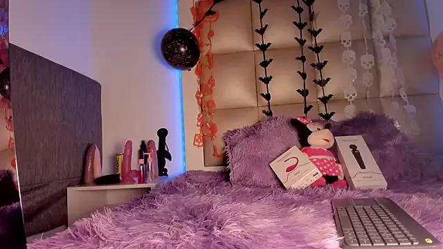 Check out our webcam shows gallery and message on a personal level with our sweet squirt cams hosts, showing off their natural physiques and sex toys.