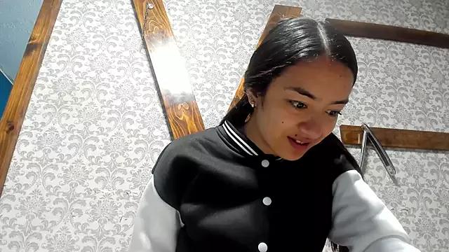 Mia_scarlet69 from StripChat is Freechat