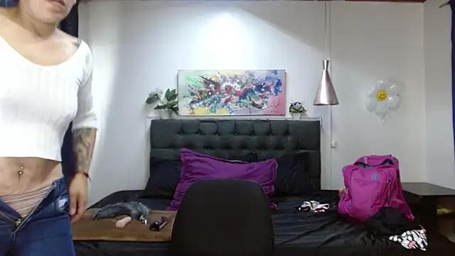 Check out our webcam shows gallery and message on a personal level with our sweet squirt cams hosts, showing off their natural physiques and sex toys.