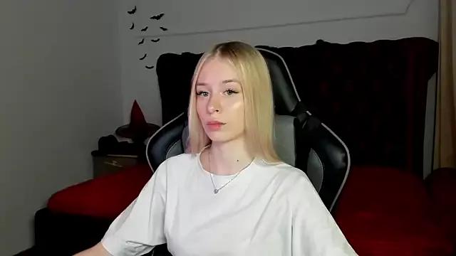 MiaGraces from StripChat is Freechat