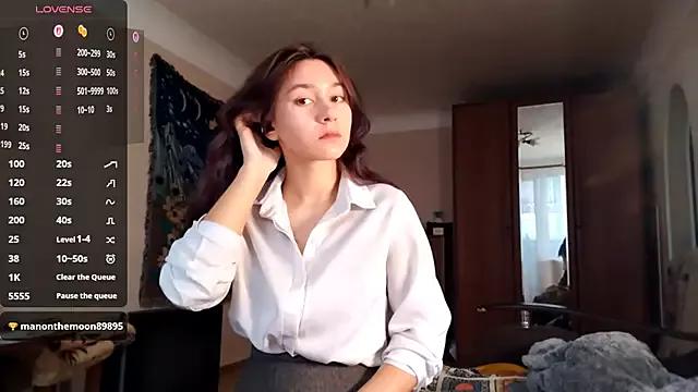 Check out our webcam shows gallery and message on a personal level with our sweet squirt cams hosts, showing off their natural physiques and sex toys.