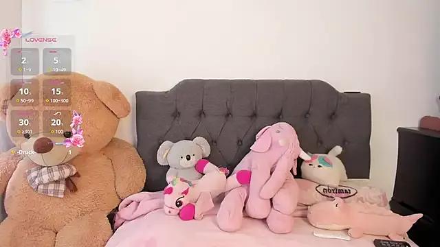 Check out our webcam shows gallery and message on a personal level with our sweet squirt cams hosts, showing off their natural physiques and sex toys.