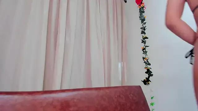 Michell_pineda from StripChat is Freechat
