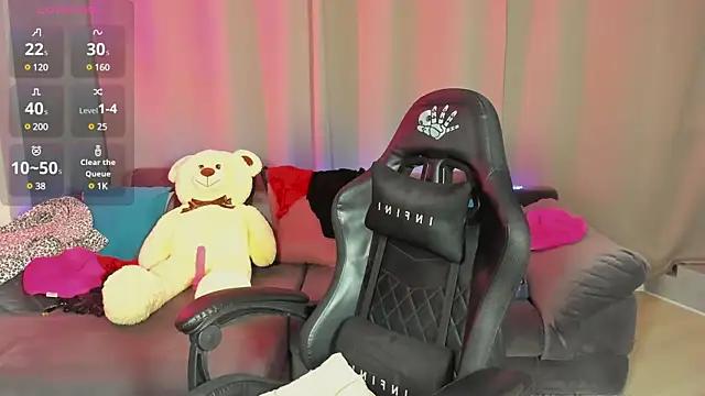 Check out our webcam shows gallery and message on a personal level with our sweet squirt cams hosts, showing off their natural physiques and sex toys.