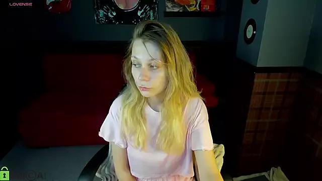 Michelle_Mary from StripChat is Freechat