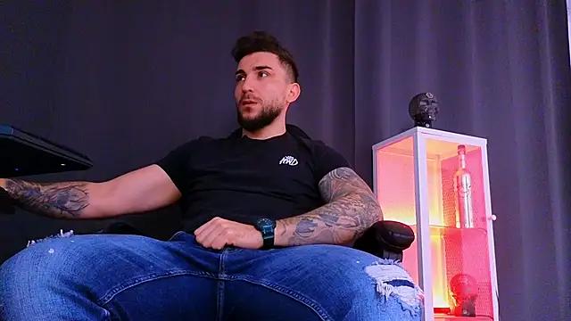 MightyAaron66 from StripChat is Freechat