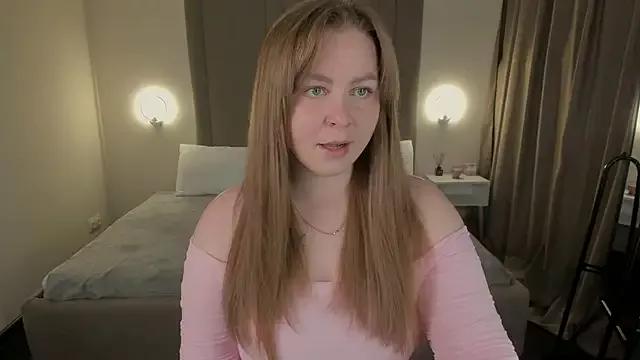 MikaBloom from StripChat is Freechat