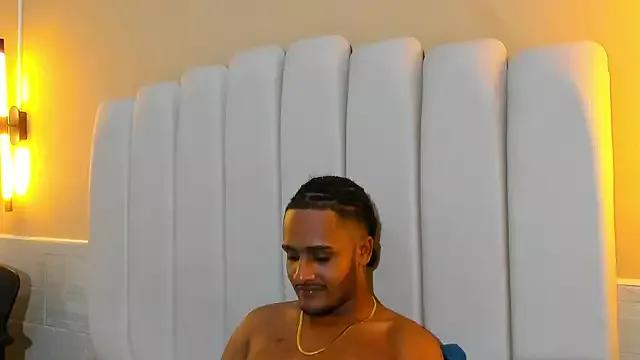 Mike_Jhonsonn from StripChat is Freechat
