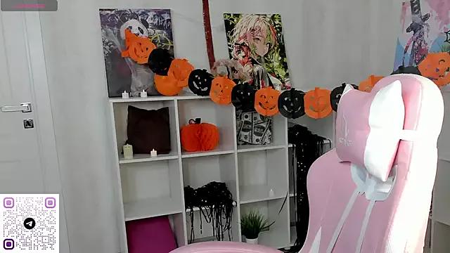 Check out our webcam shows gallery and message on a personal level with our sweet squirt cams hosts, showing off their natural physiques and sex toys.