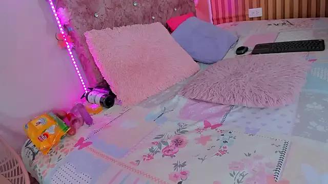 Mila_grace_ from StripChat is Freechat