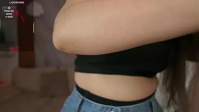 MilaCrave from StripChat is Freechat