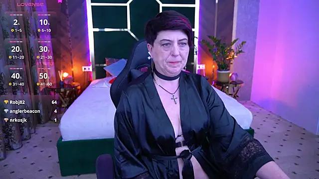 MilaSkyy from StripChat is Freechat