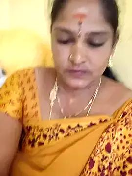 milkee143 from StripChat is Freechat