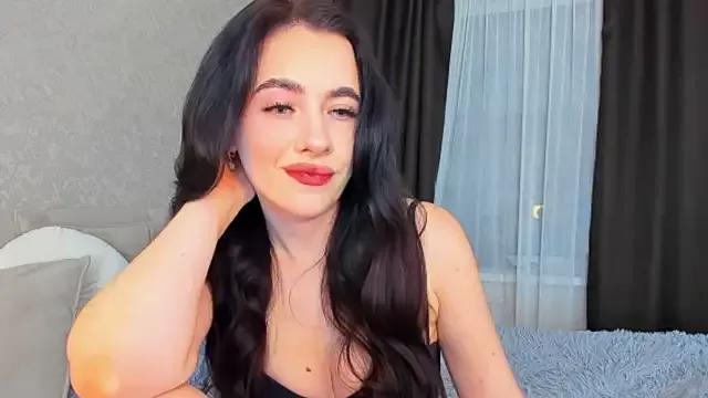 Milla_Moore from StripChat is Freechat