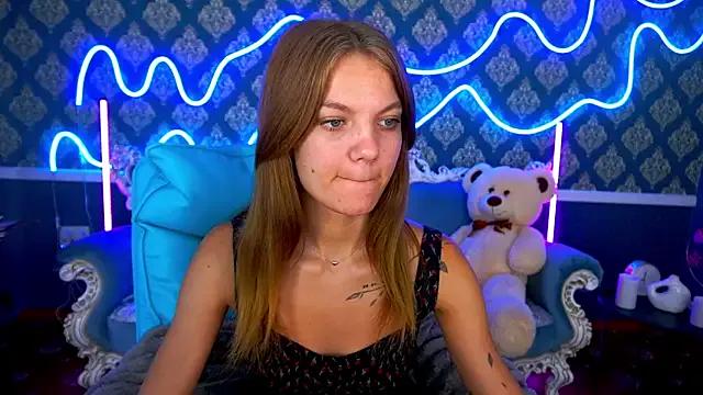 MillaLisa from StripChat is Freechat