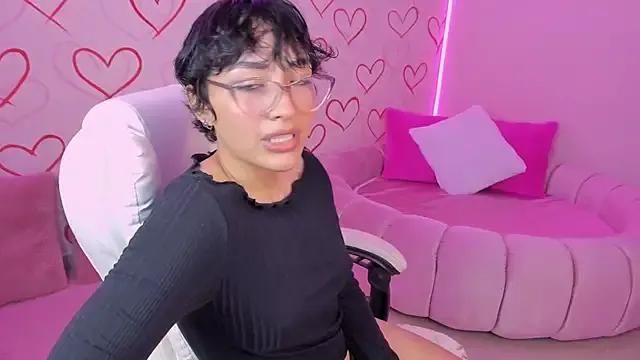 milliejones_2 from StripChat is Freechat