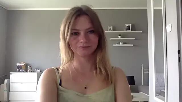 MillieShow from StripChat is Freechat