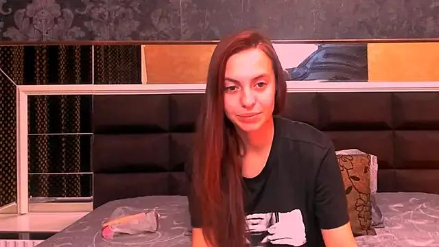 MillieTinny from StripChat is Freechat